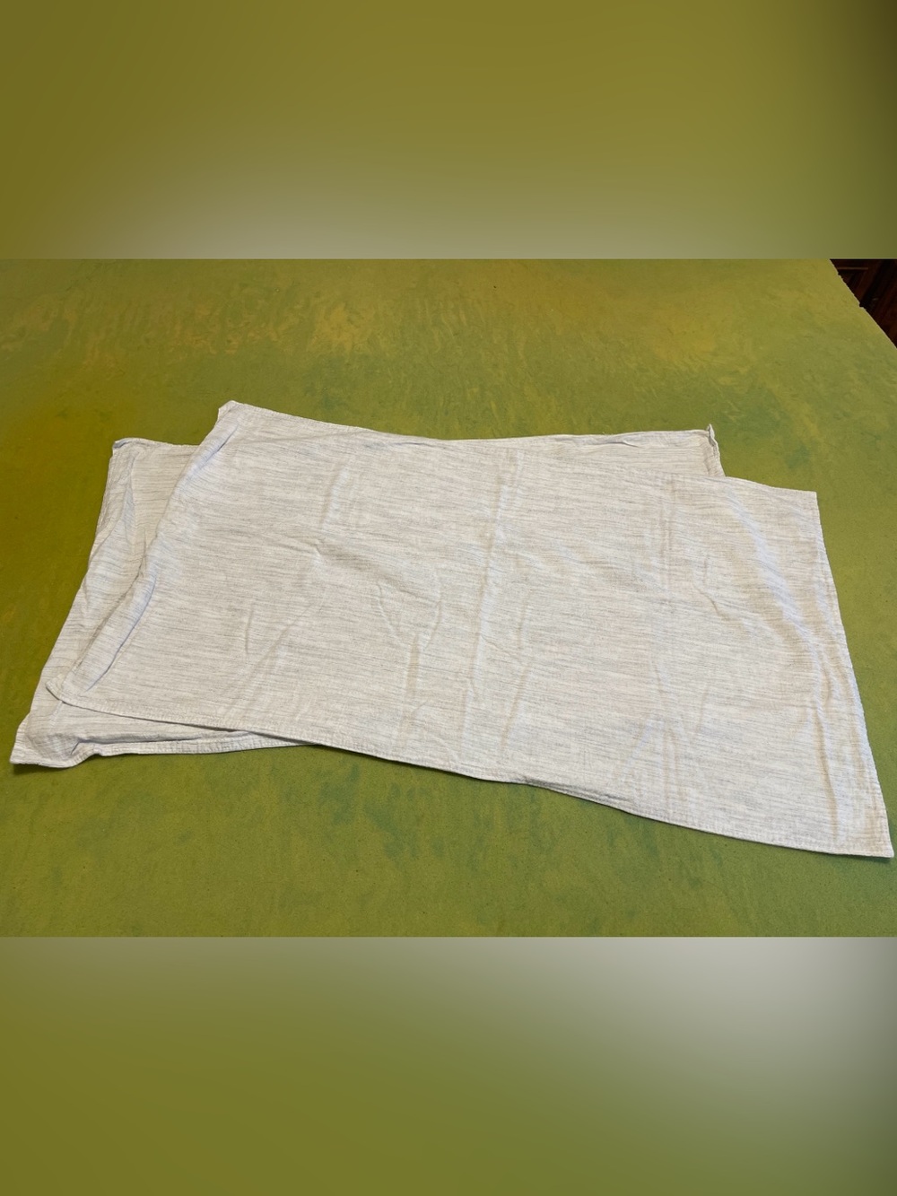 Pair of Grey/White Threshold King Sized Zip Closure Pillow Shams (2) 20X35